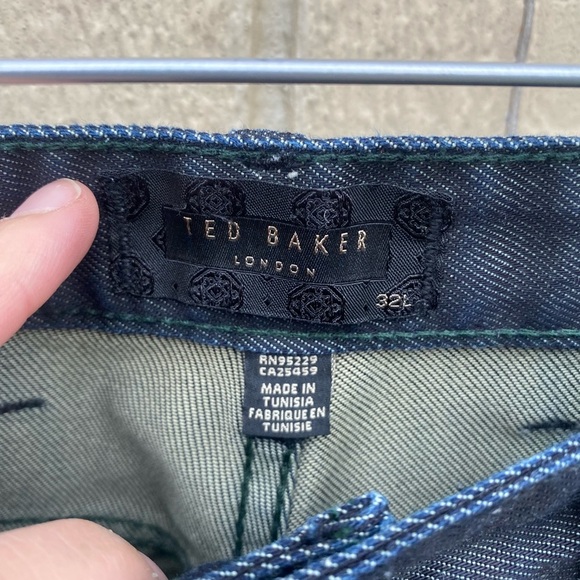 Ted Baker London Dark Blue Denim Button Fly Straight Legged Blue Jeans 32L - Picture 6 of 9